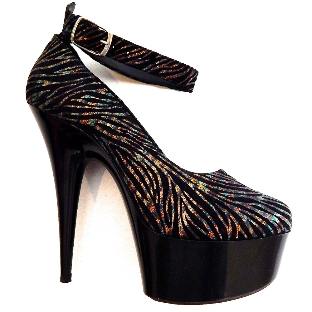 GASOLINE GLAMOUR VETTE PUMPS